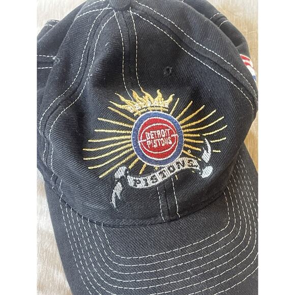 Vintage Pistons Snapback 90s Embroidered Made‎ in USA | Baseball Cap Black - Picture 9 of 9